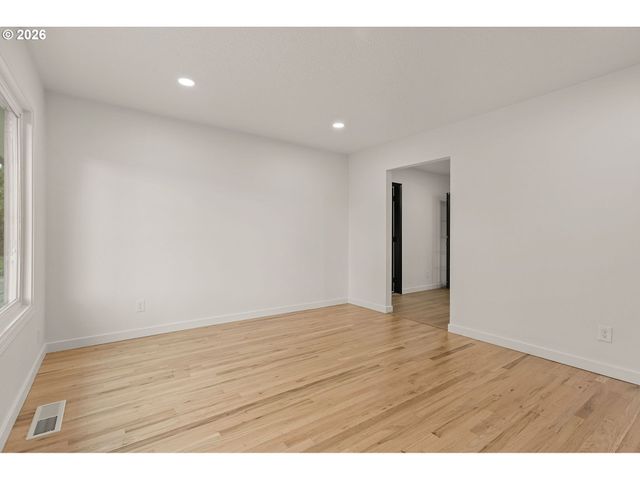 5073 Se RAINBOW Ln, Milwaukie, OR 97222