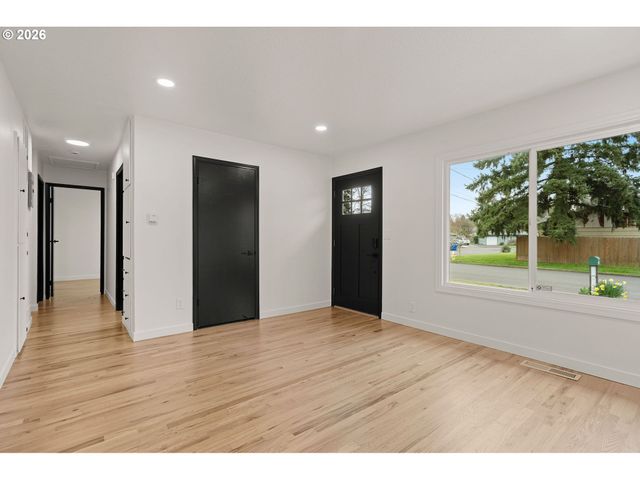 5073 Se RAINBOW Ln, Milwaukie, OR 97222