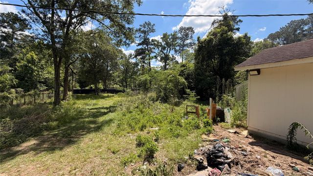 9621 Dogwood Lane, Houston, TX 77365