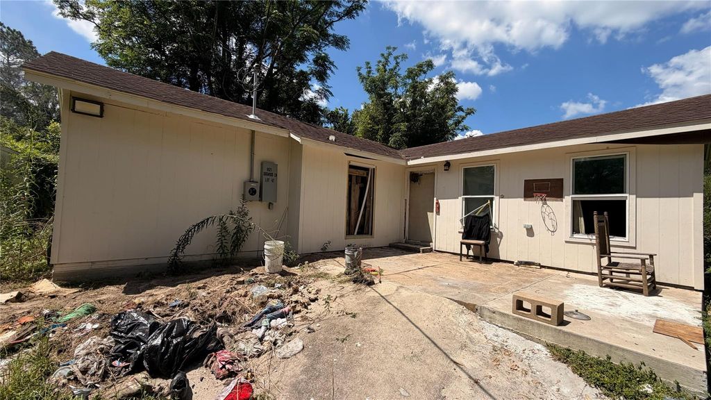 9621 Dogwood Lane, Houston, TX 77365
