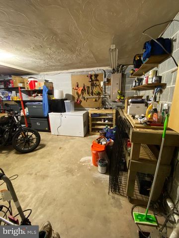 847 RIVENDELL LN, Pottstown, PA 19464