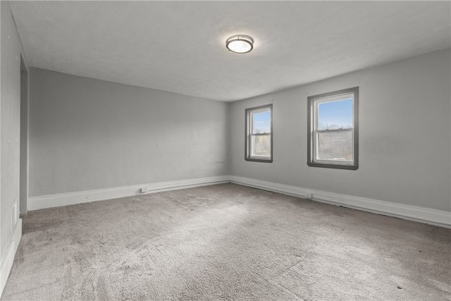 24 Adams St, Cokeburg, PA 15324