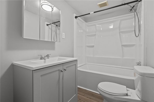 24 Adams St, Cokeburg, PA 15324