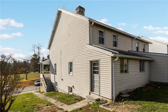24 Adams St, Cokeburg, PA 15324