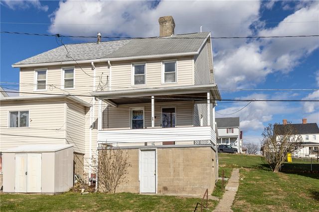 24 Adams St, Cokeburg, PA 15324