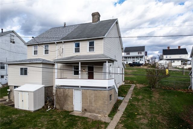 24 Adams St, Cokeburg, PA 15324