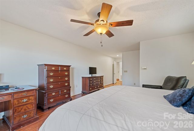 831 Forest Run Road, Whittier, NC 28789