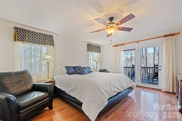 831 Forest Run Road, Whittier, NC 28789