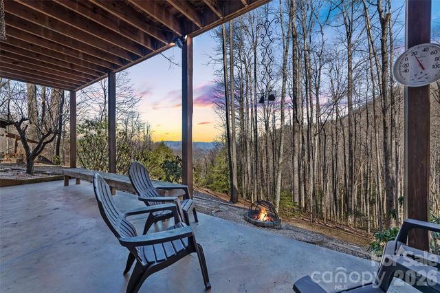 831 Forest Run Road, Whittier, NC 28789