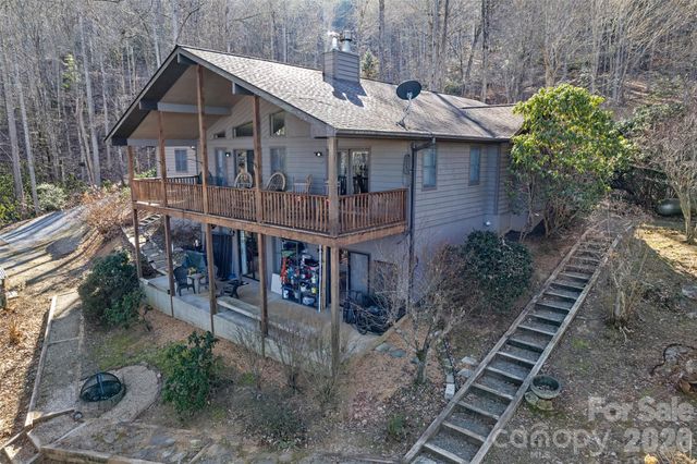 831 Forest Run Road, Whittier, NC 28789