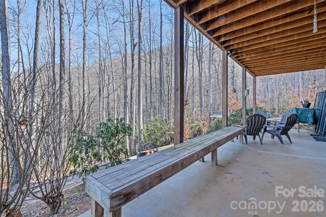 831 Forest Run Road, Whittier, NC 28789