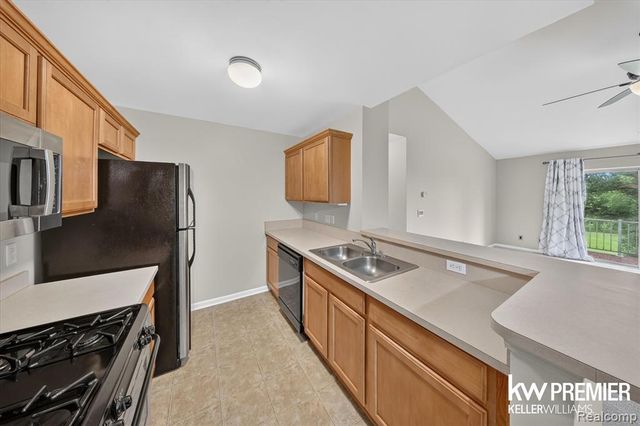 1081 Addington Lane, Ann Arbor, MI 48108