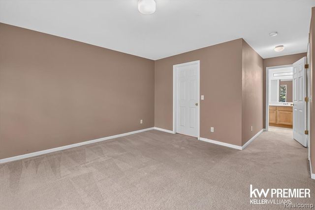 1081 Addington Lane, Ann Arbor, MI 48108