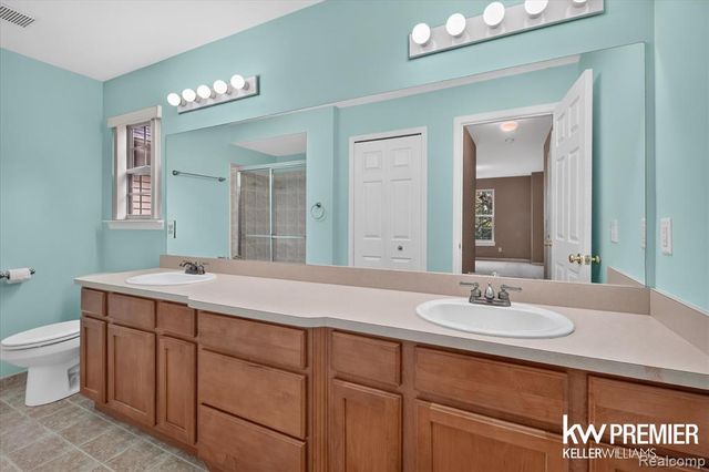 1081 Addington Lane, Ann Arbor, MI 48108