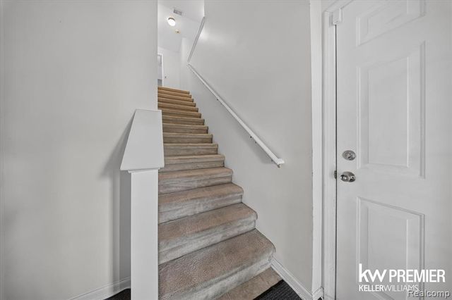 1081 Addington Lane, Ann Arbor, MI 48108