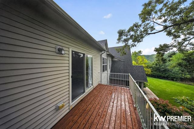 1081 Addington Lane, Ann Arbor, MI 48108