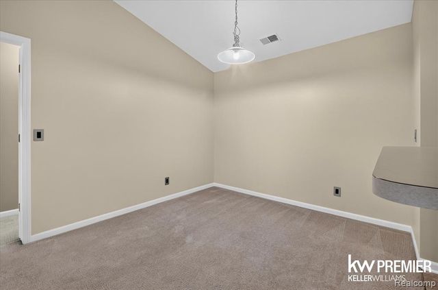 1081 Addington Lane, Ann Arbor, MI 48108