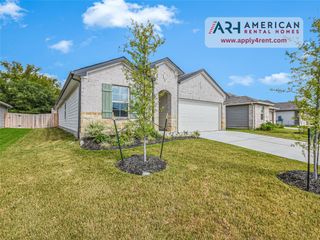 1305 CAMDEN LN, Lockhart, TX 78644