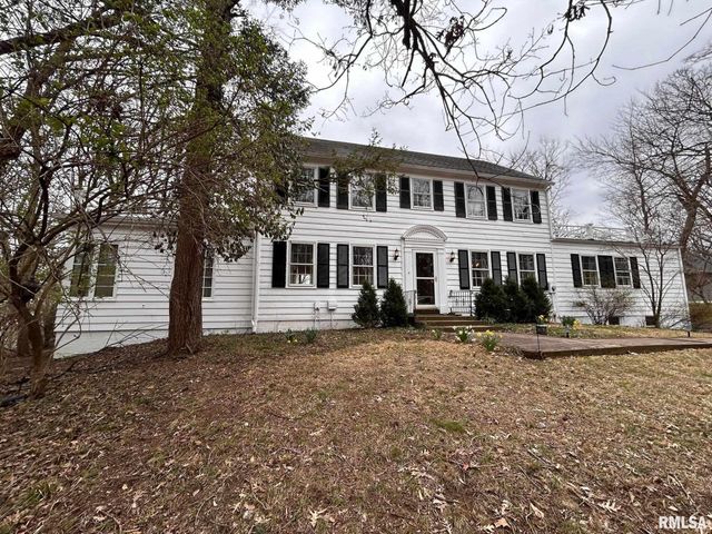 2606 W LAKE SHORE Drive, Springfield, IL 62712