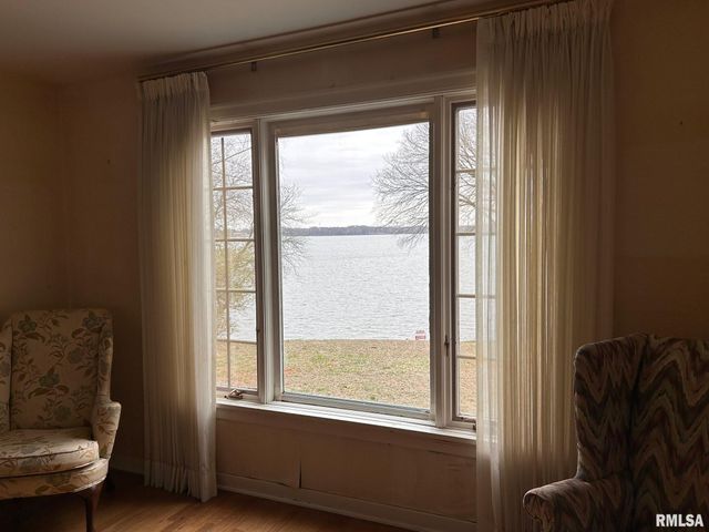 2606 W LAKE SHORE Drive, Springfield, IL 62712