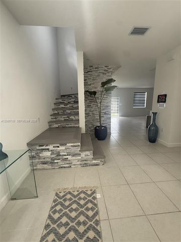 2619 SE 24th Court, Homestead, FL 33035