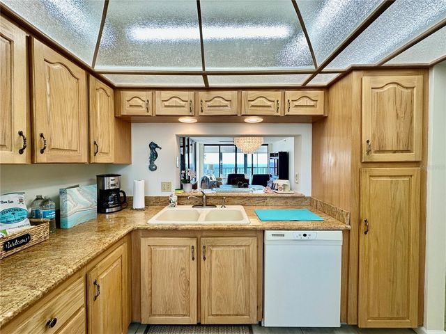 15462 GULF BOULEVARD 501, Madeira Beach, FL 33708