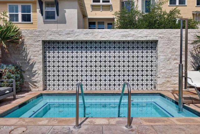 5680 Surfrider Way 101, Goleta, CA 93117