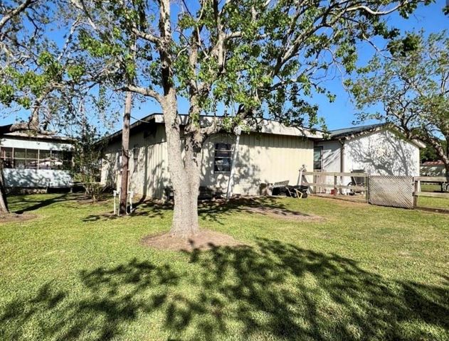 5107 County Road 469, Brazoria, TX 77422