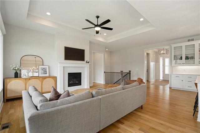 9037 Mesquite Street, Shawnee, KS 66227