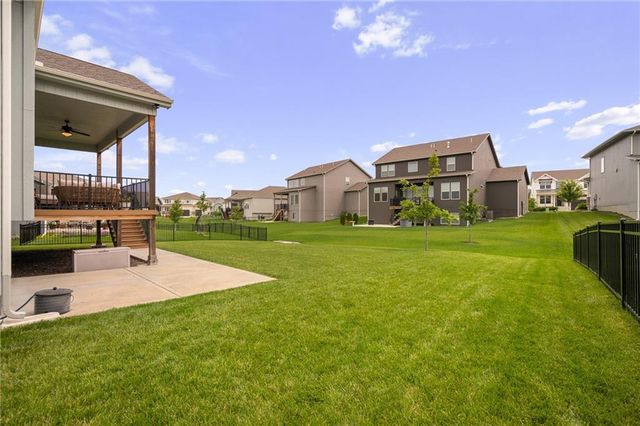 9037 Mesquite Street, Shawnee, KS 66227