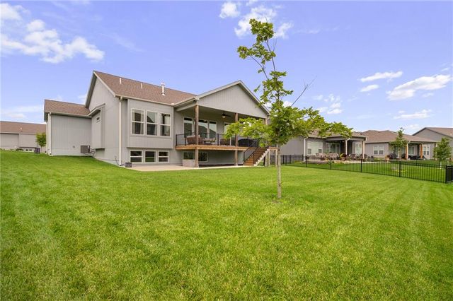 9037 Mesquite Street, Shawnee, KS 66227
