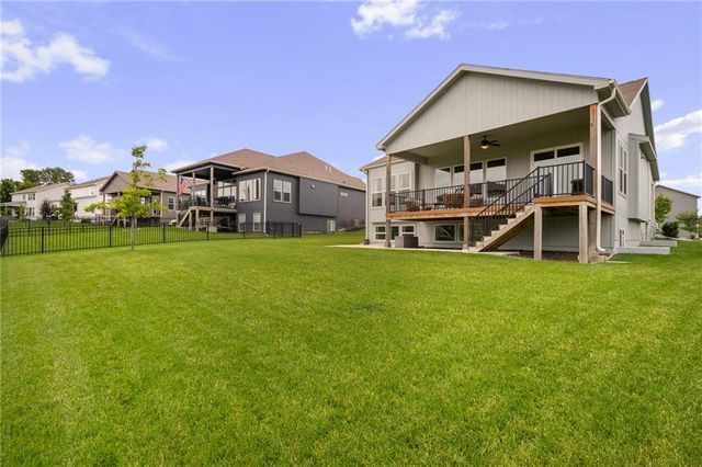 9037 Mesquite Street, Shawnee, KS 66227
