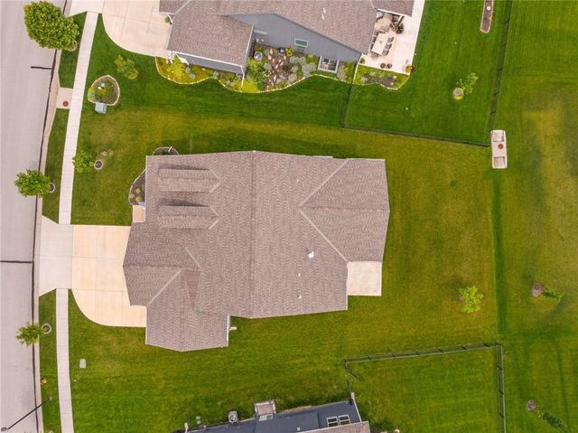 9037 Mesquite Street, Shawnee, KS 66227