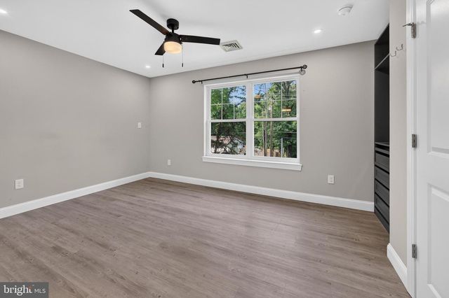 62 HIGGINS AVE, Clementon, NJ 08021