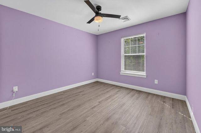 62 HIGGINS AVE, Clementon, NJ 08021