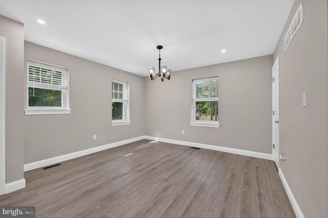 62 HIGGINS AVE, Clementon, NJ 08021