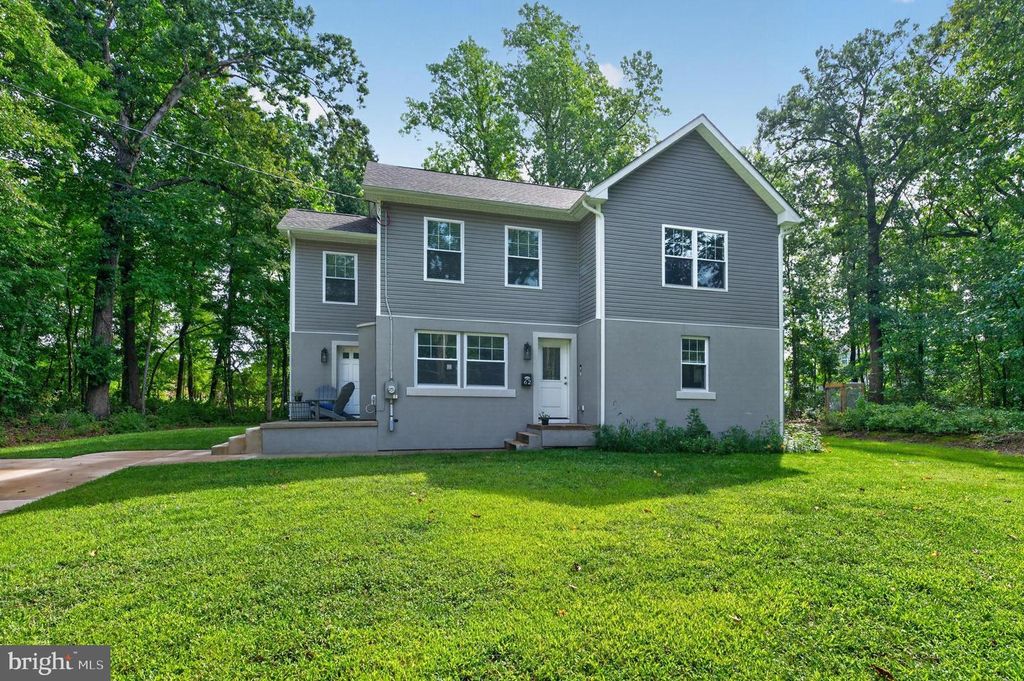 62 HIGGINS AVE, Clementon, NJ 08021