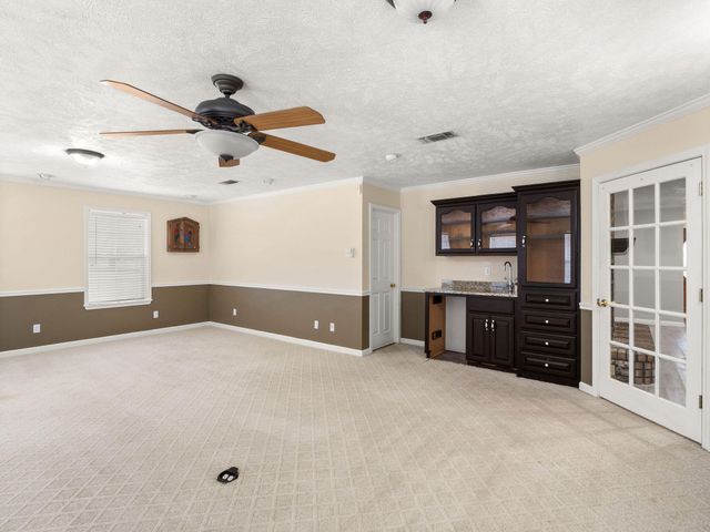 754 Browns Ln, Leesville, LA 71446