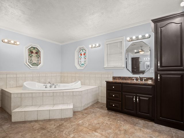 754 Browns Ln, Leesville, LA 71446