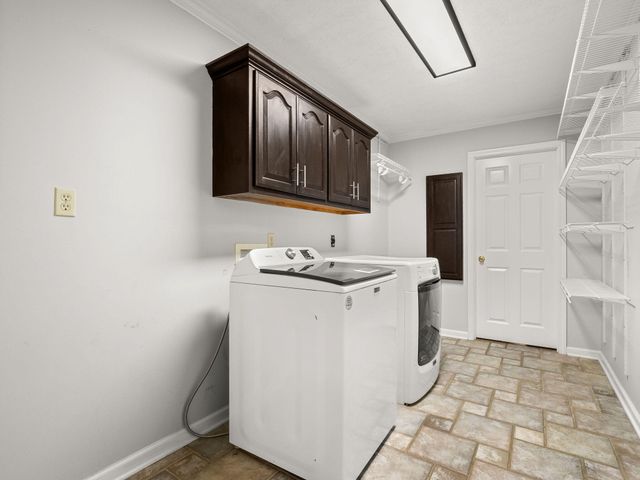 754 Browns Ln, Leesville, LA 71446