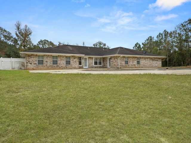 754 Browns Ln, Leesville, LA 71446