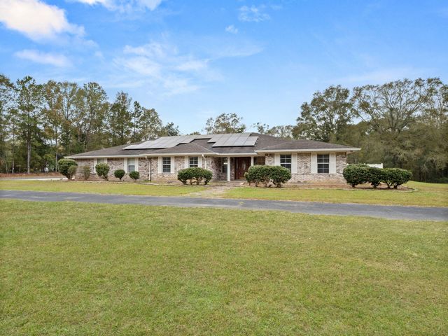 754 Browns Ln, Leesville, LA 71446