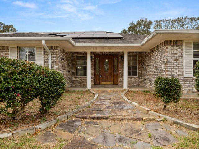 754 Browns Ln, Leesville, LA 71446