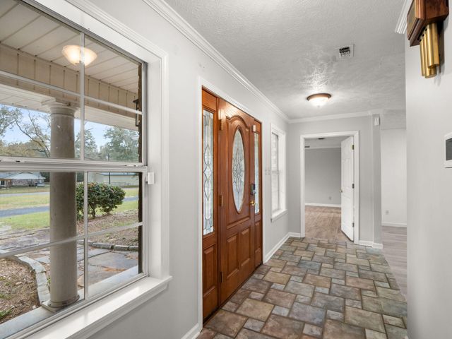 754 Browns Ln, Leesville, LA 71446