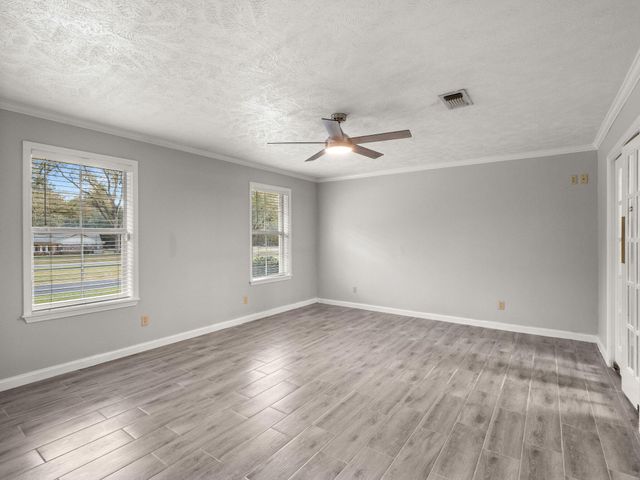 754 Browns Ln, Leesville, LA 71446