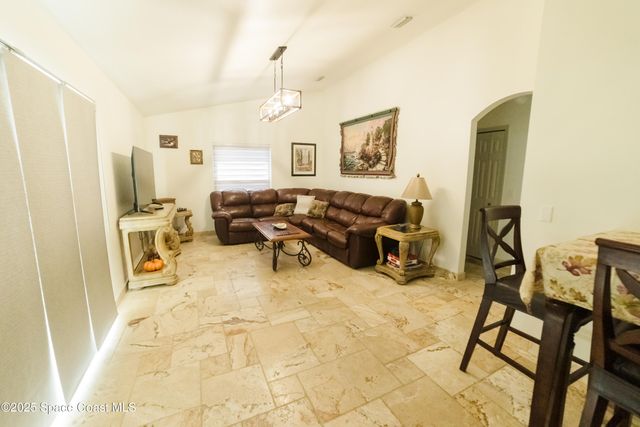 458 Beauregard Avenue NE, Palm Bay, FL 32907