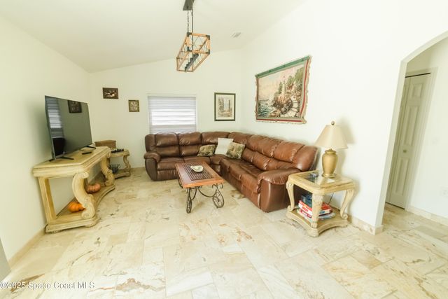 458 Beauregard Avenue NE, Palm Bay, FL 32907