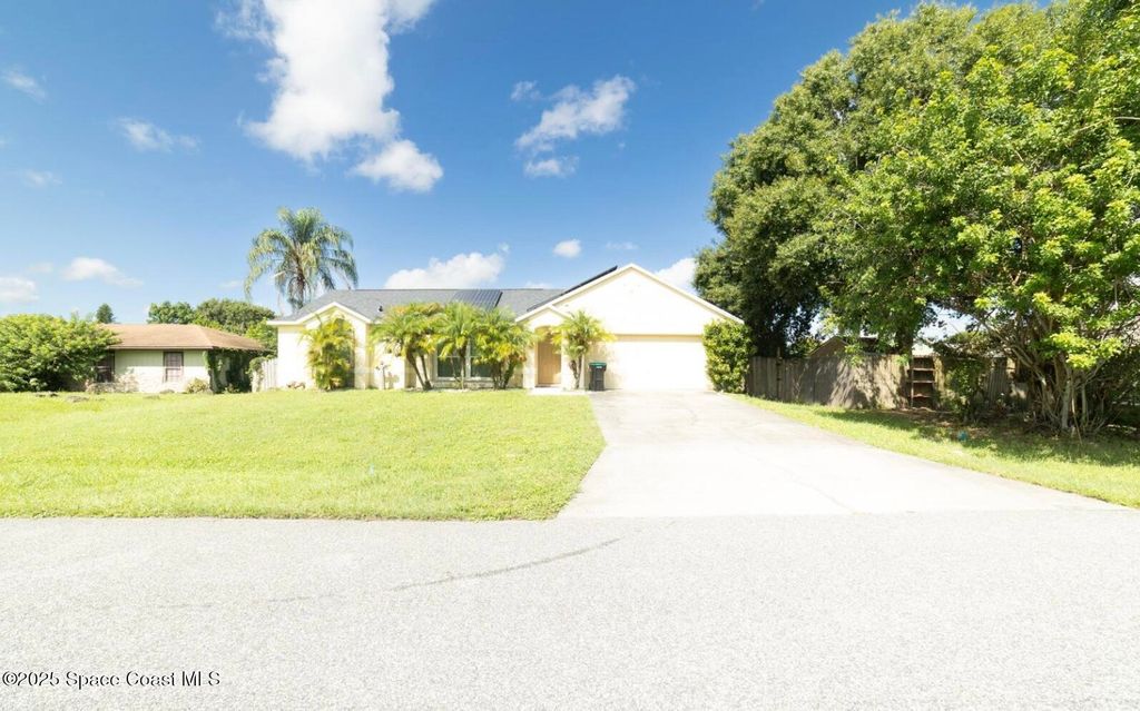 458 Beauregard Avenue NE, Palm Bay, FL 32907