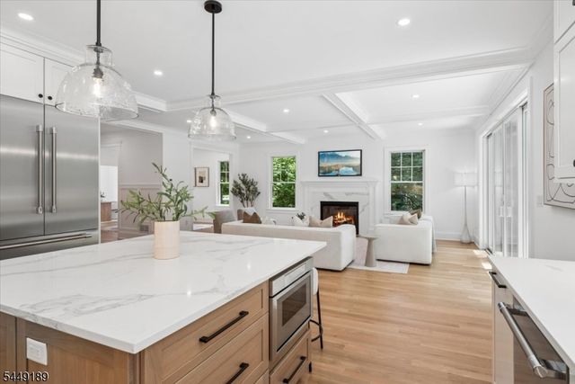 169 Watchung Ave, Chatham Boro, NJ 07928