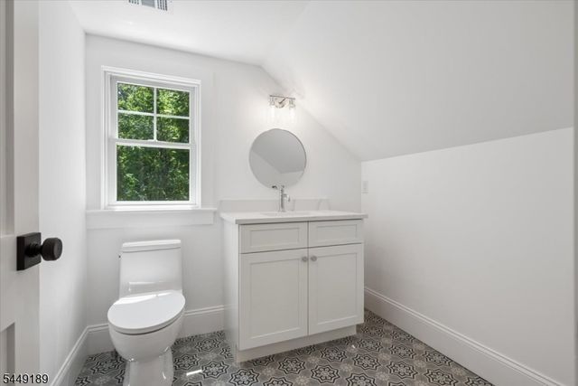 169 Watchung Ave, Chatham Boro, NJ 07928